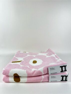 Marimekko Bath Towels Pink White Unikko Floral Soft Cotton Velour 2 Pc NEW